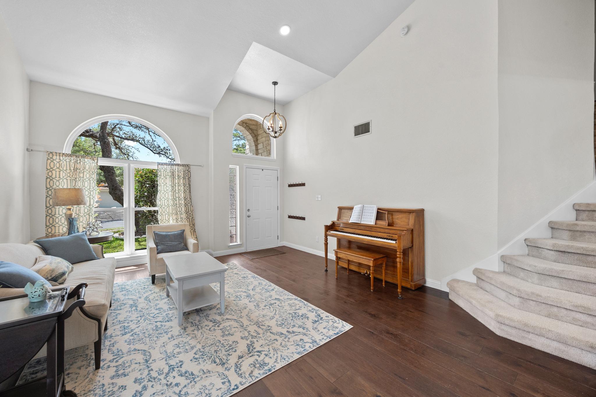 1400 Tetbury Ln, Austin, TX 78748