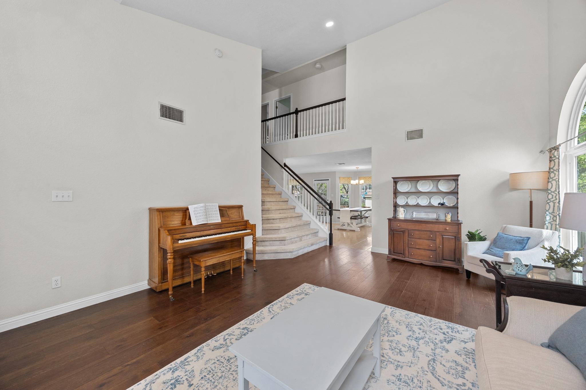 1400 Tetbury Ln, Austin, TX 78748