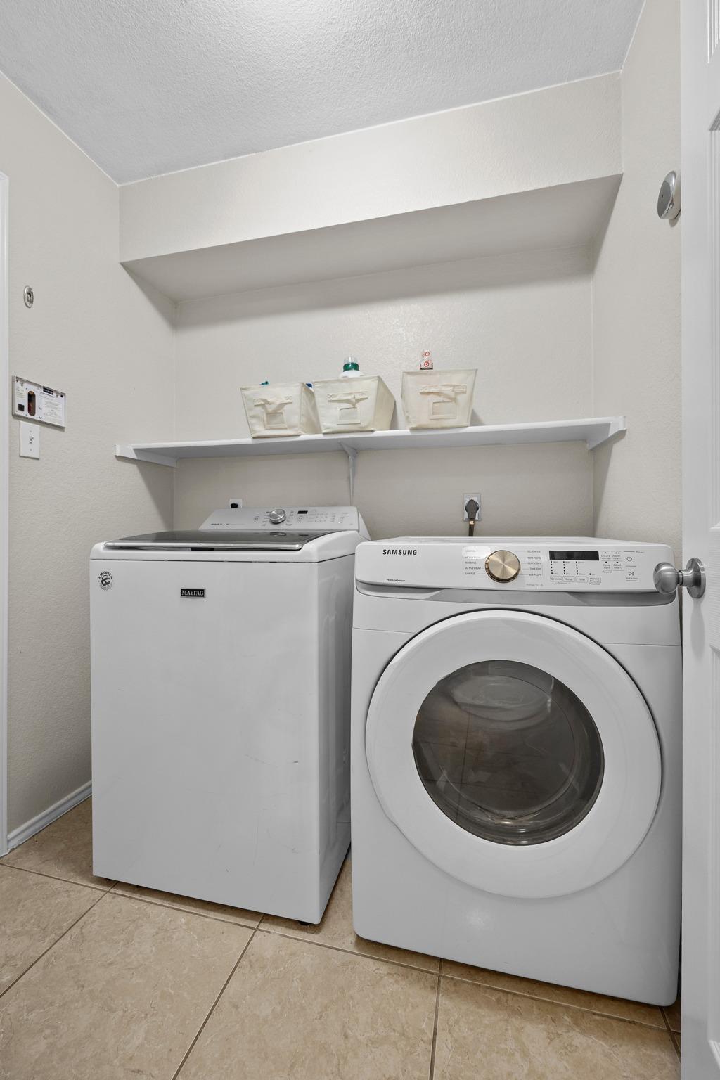 1400 Tetbury Ln, Austin, TX 78748