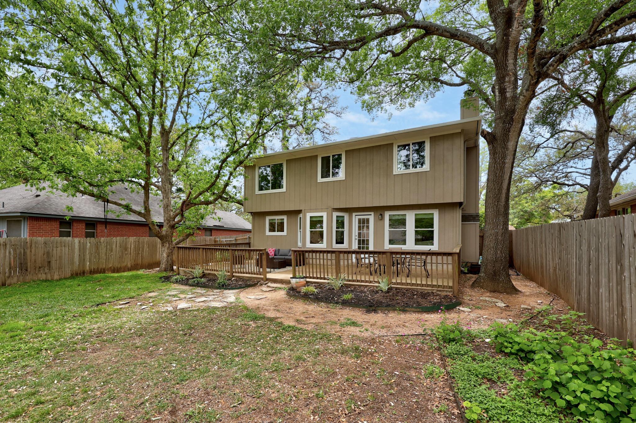 1400 Tetbury Ln, Austin, TX 78748