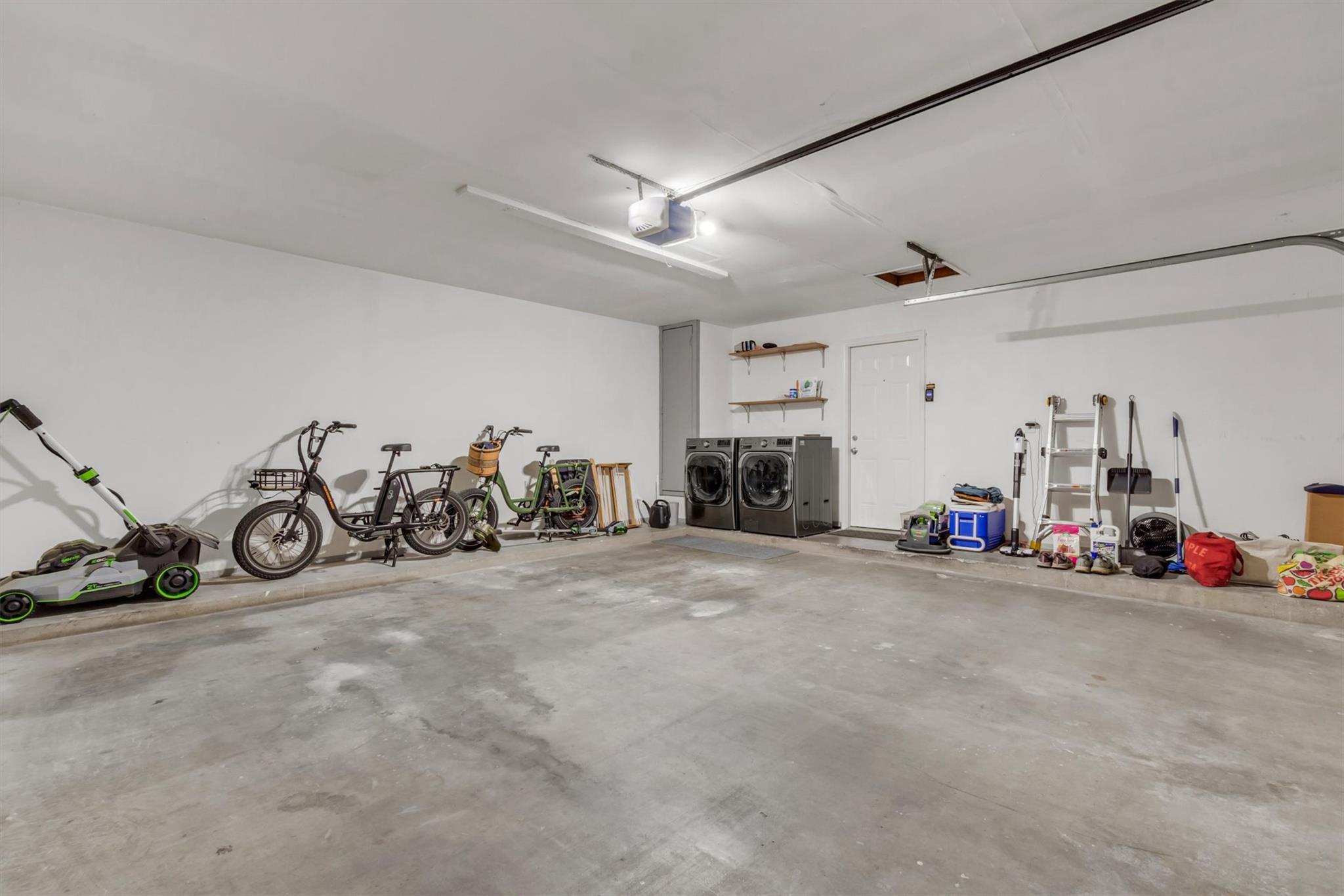 10809 Parkfield Dr, Austin, TX 78758