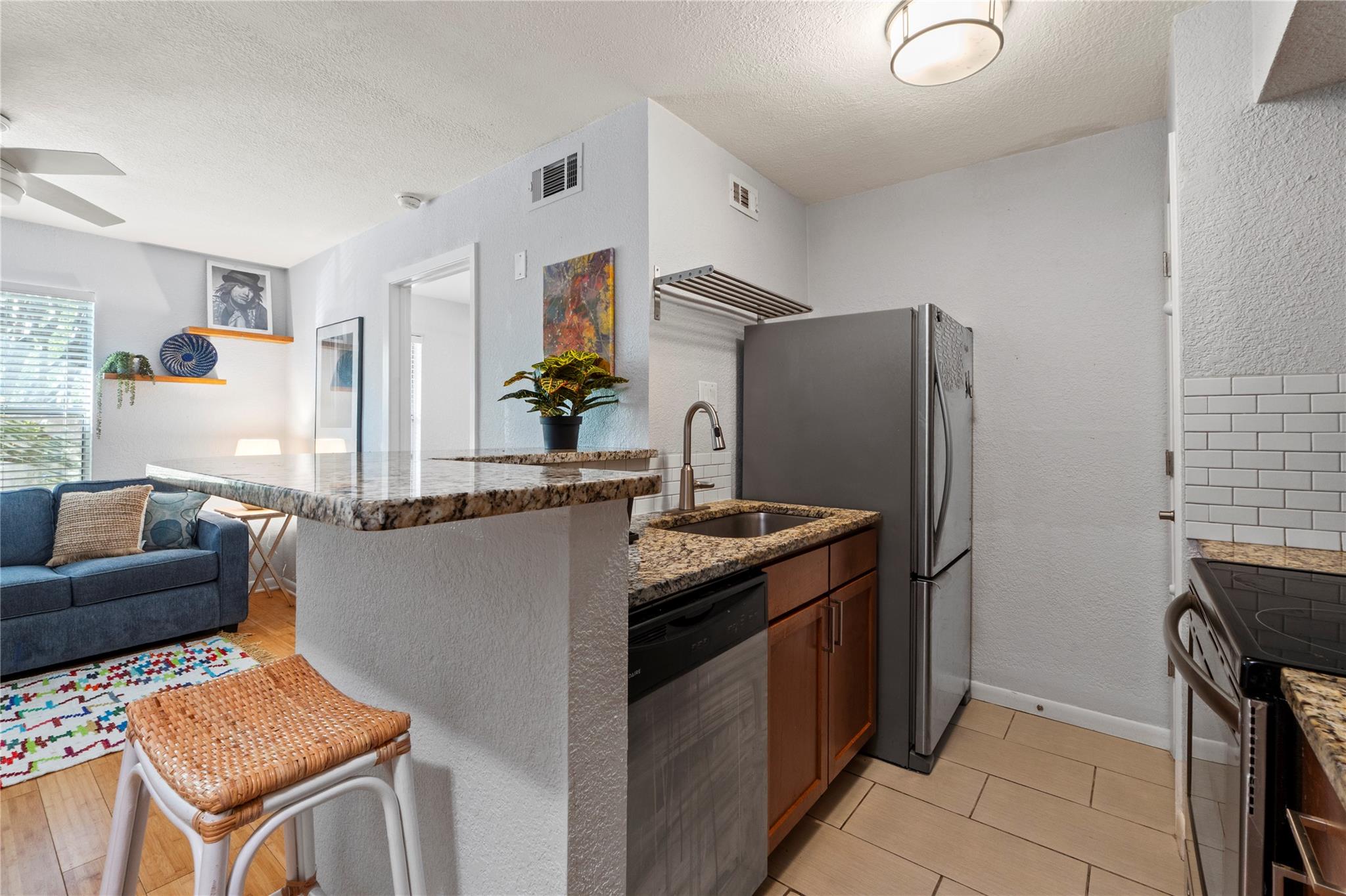 3204 Menchaca Rd # 305, Austin, TX 78704