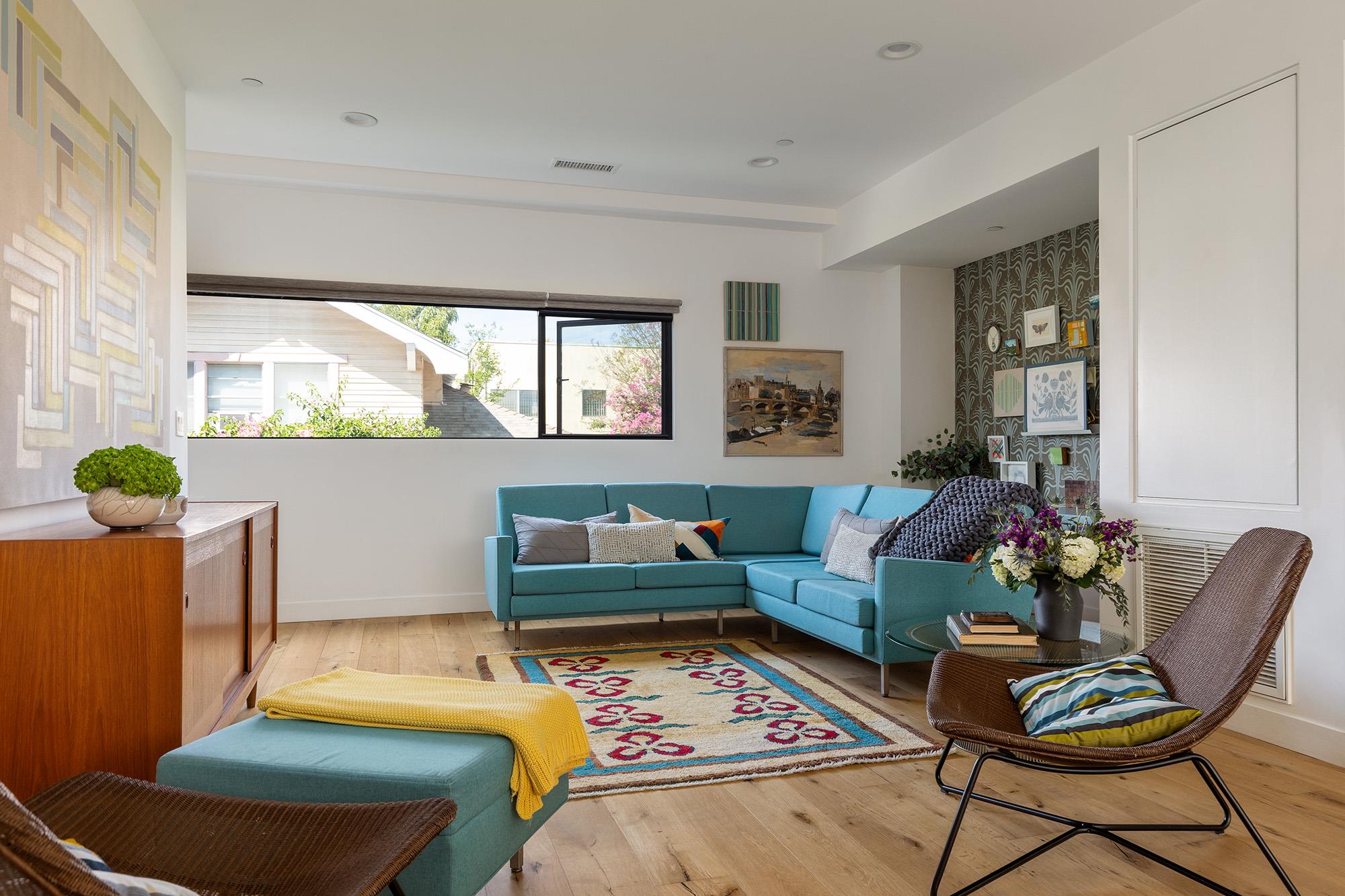 860 1/2 S Wilton Pl, Out of State, CA 90005