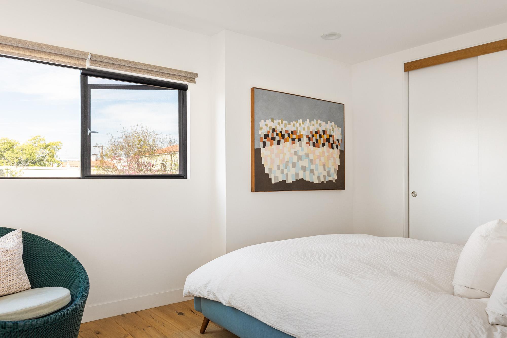 860 1/2 S Wilton Pl, Out of State, CA 90005