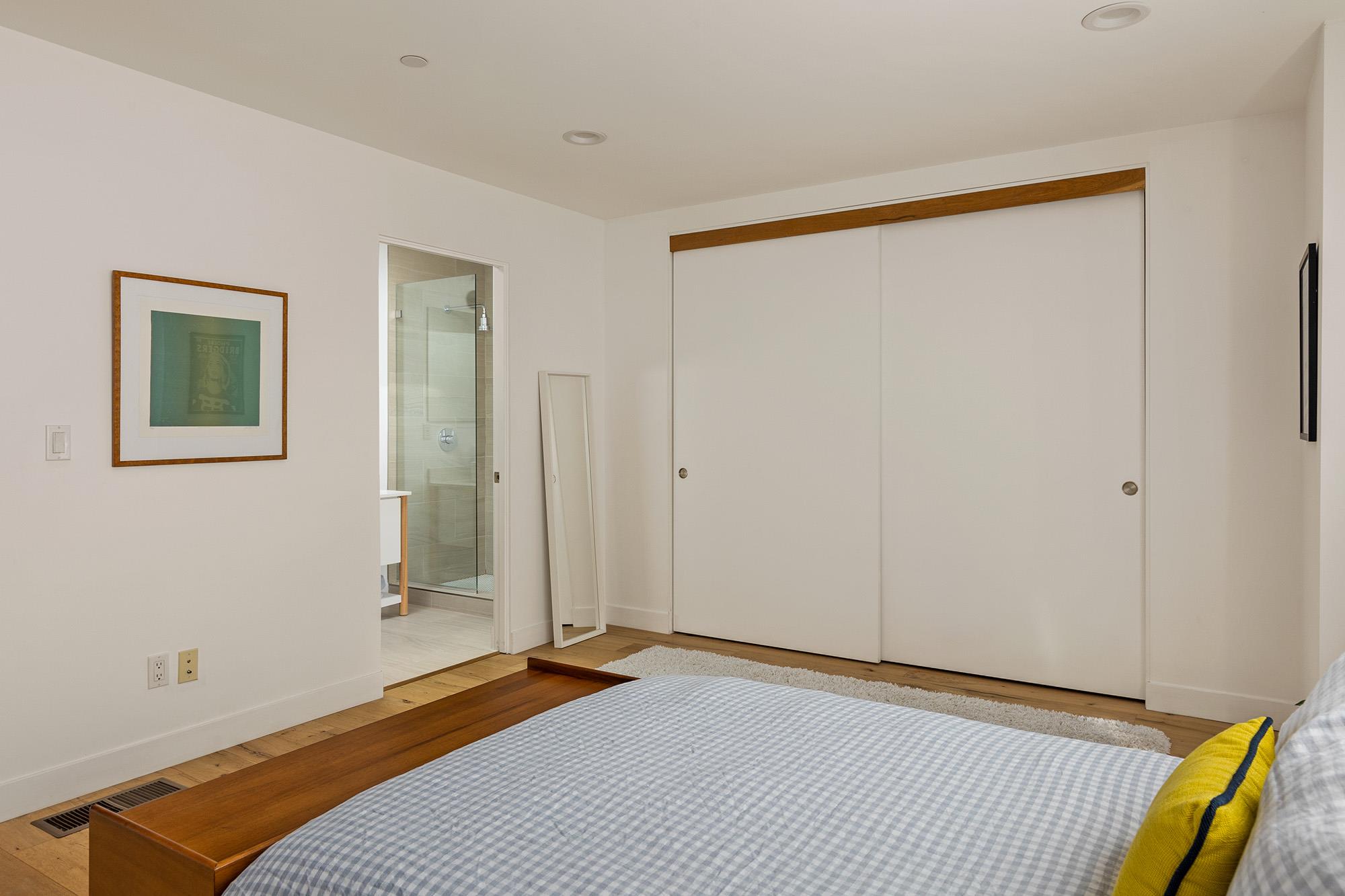 860 1/2 S Wilton Pl, Out of State, CA 90005