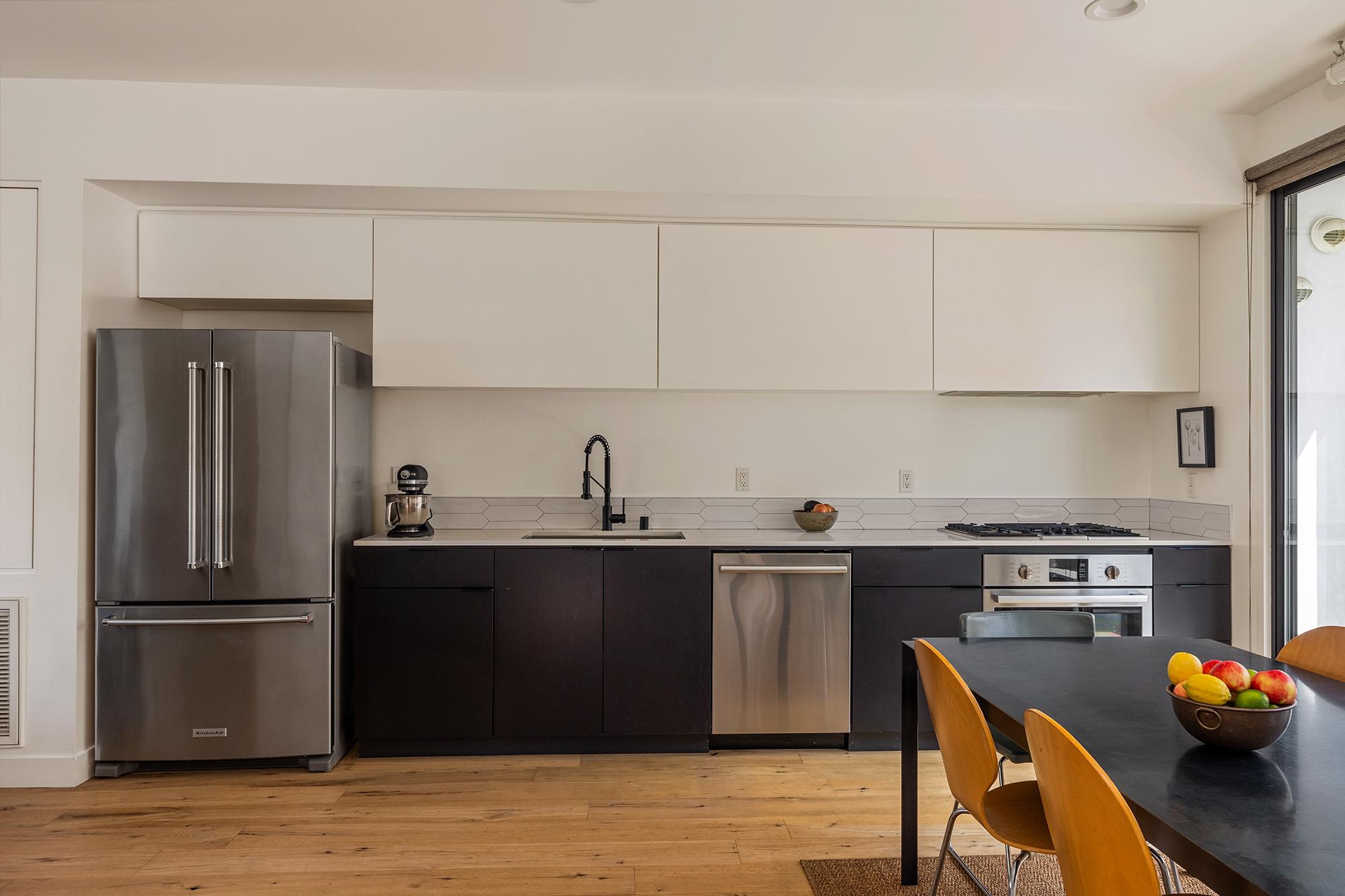 860 1/2 S Wilton Pl, Out of State, CA 90005