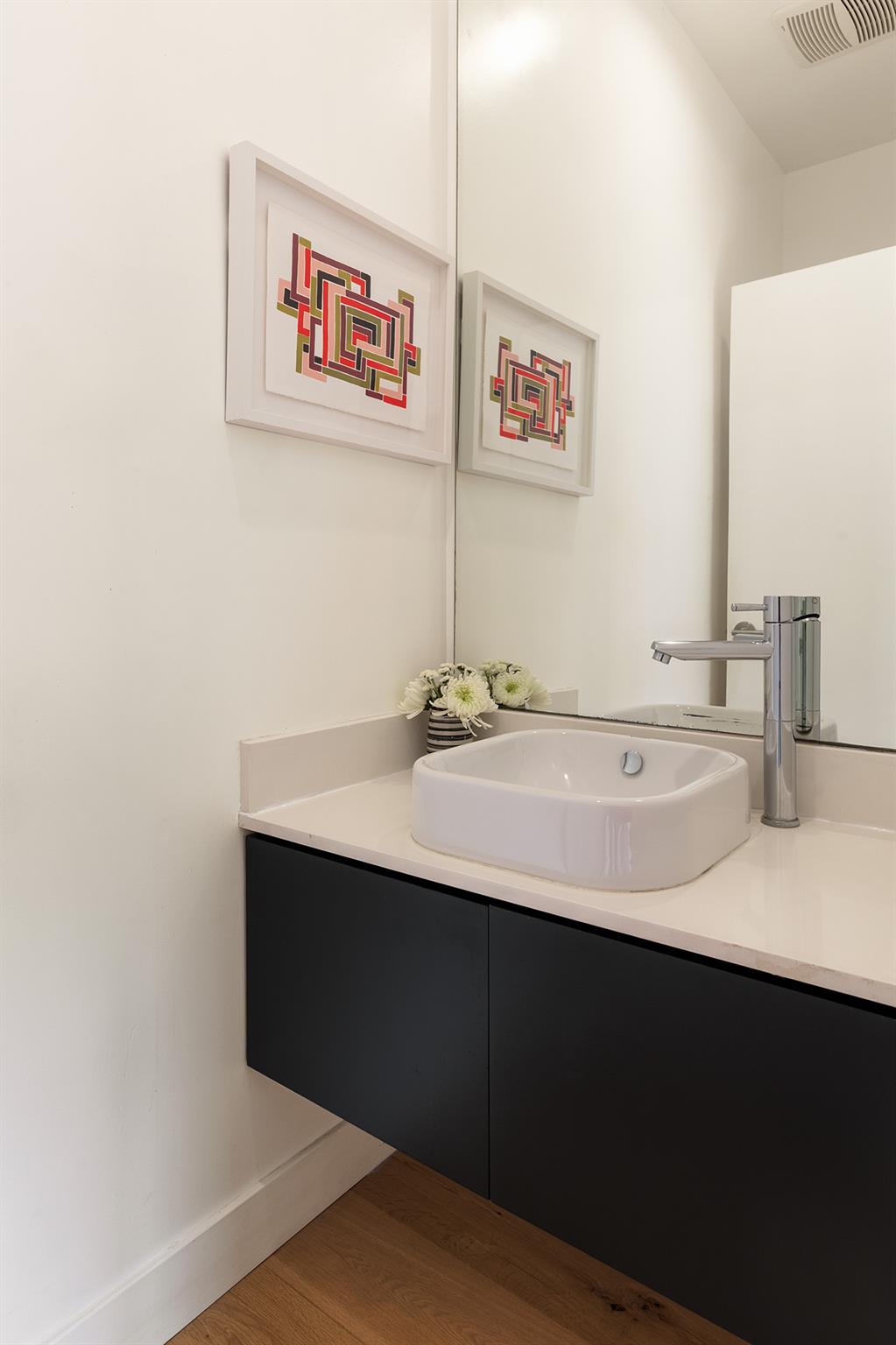 860 1/2 S Wilton Pl, Out of State, CA 90005