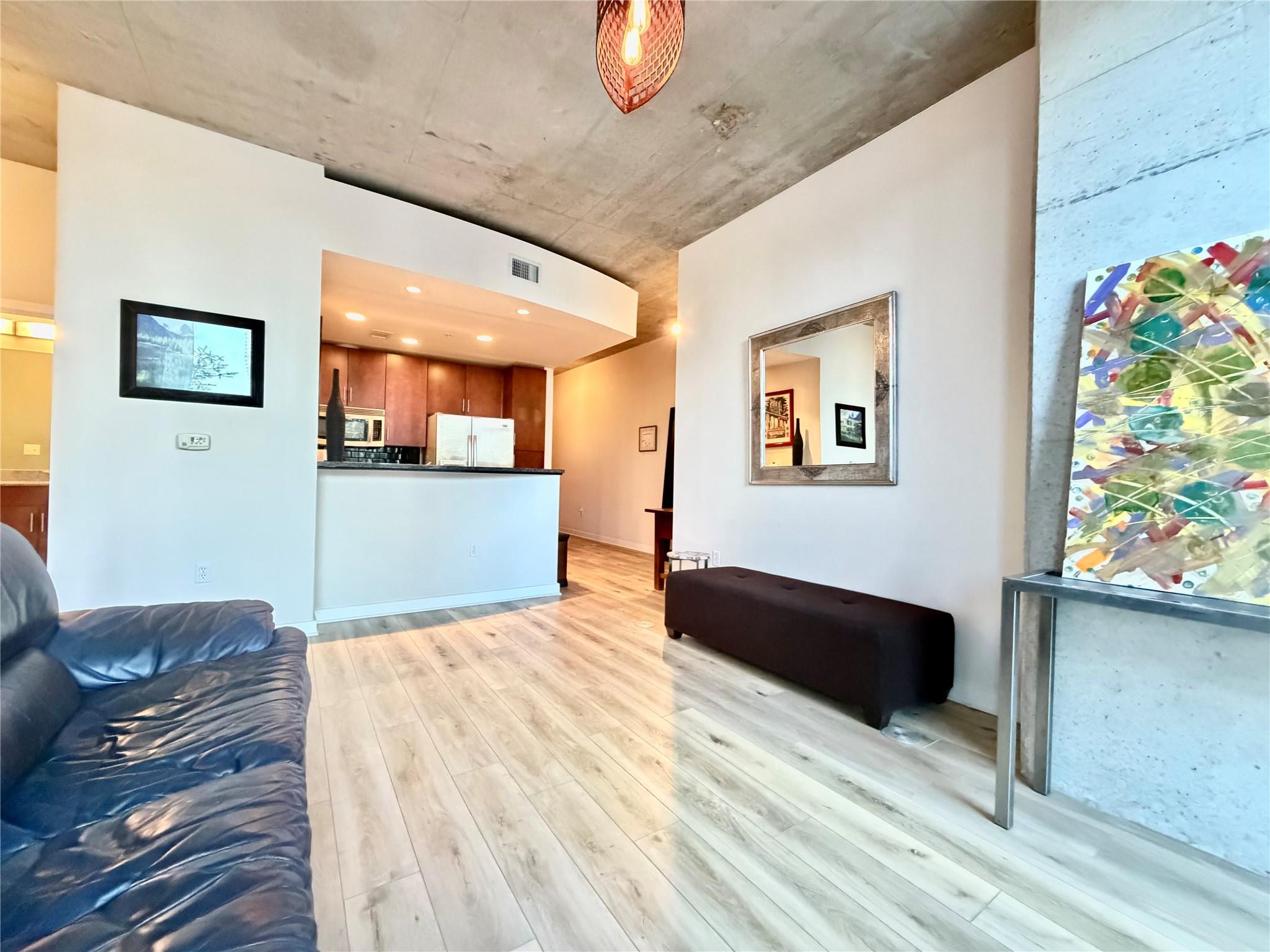 360 Nueces St # 914, Austin, TX 78701