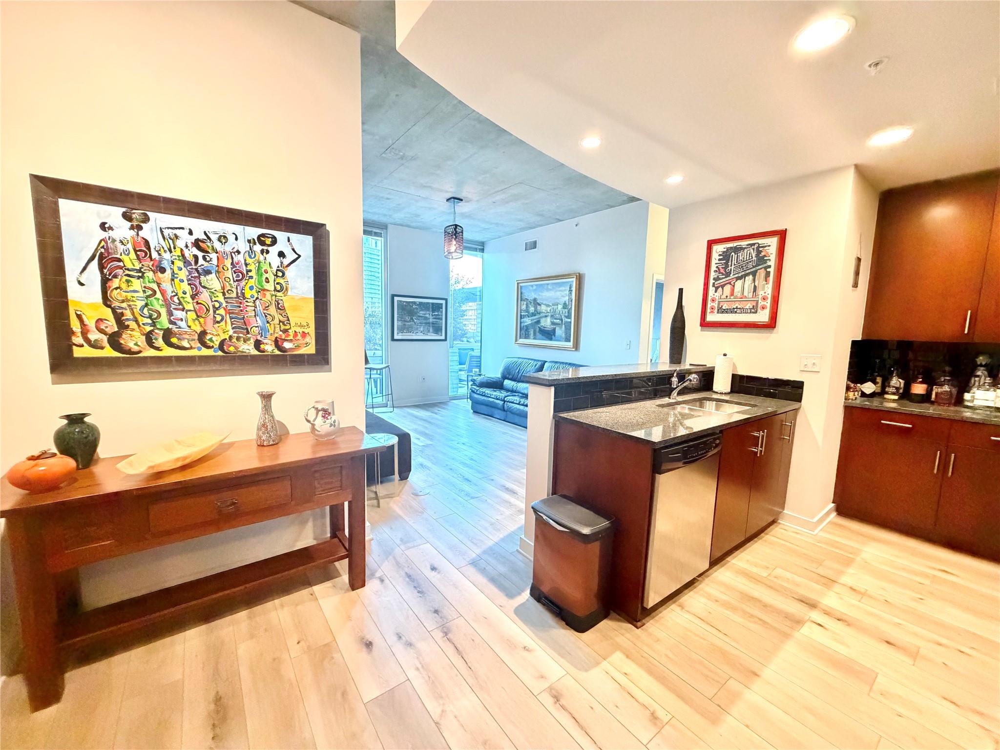 360 Nueces St # 914, Austin, TX 78701