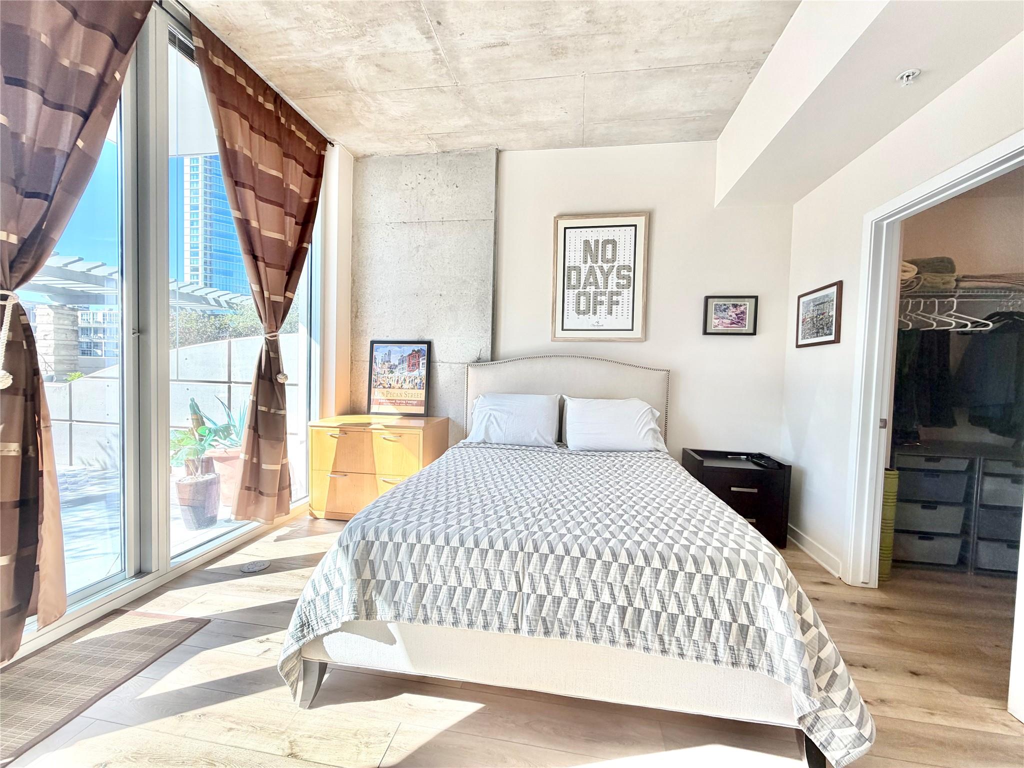 360 Nueces St # 914, Austin, TX 78701