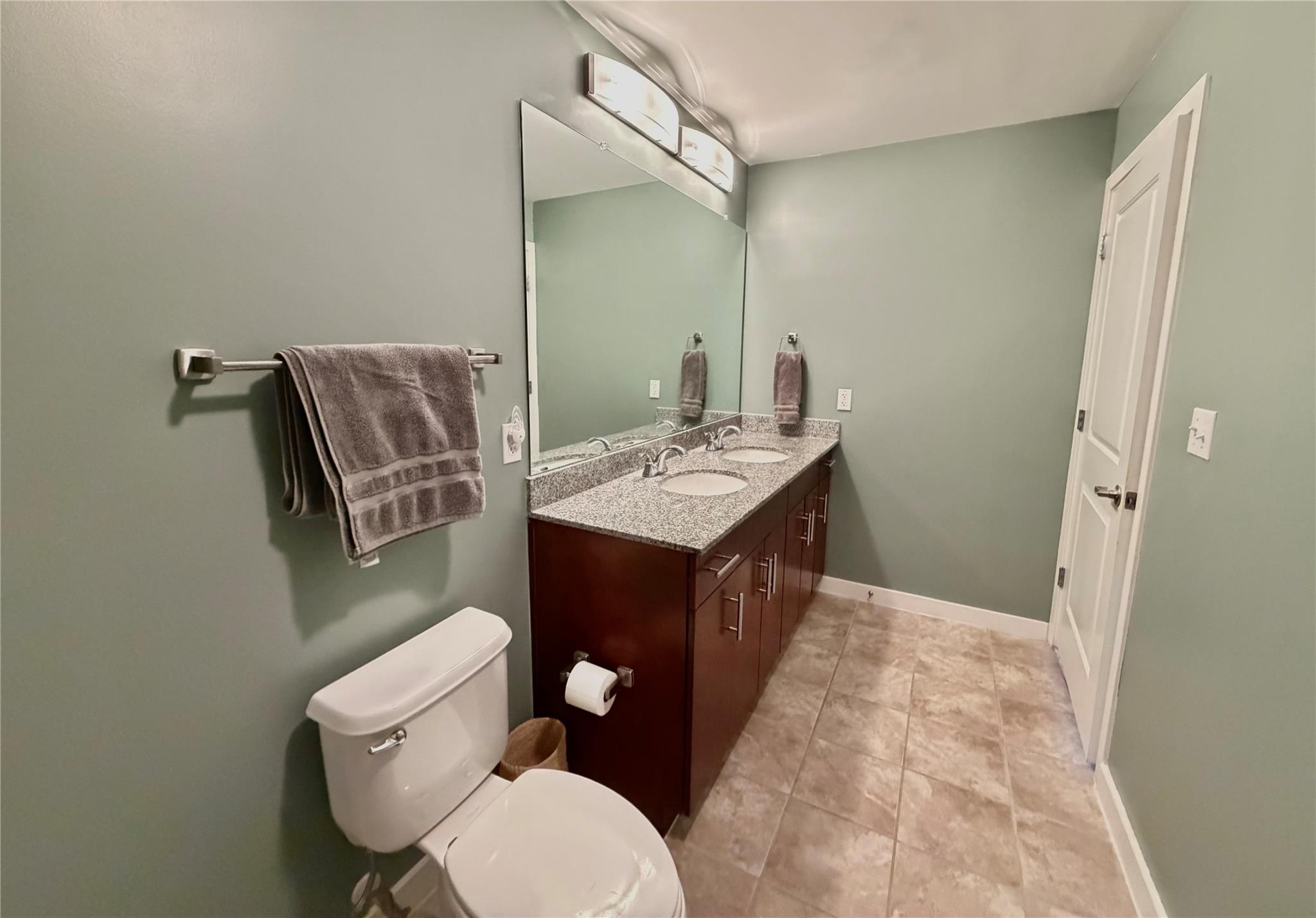 360 Nueces St # 914, Austin, TX 78701