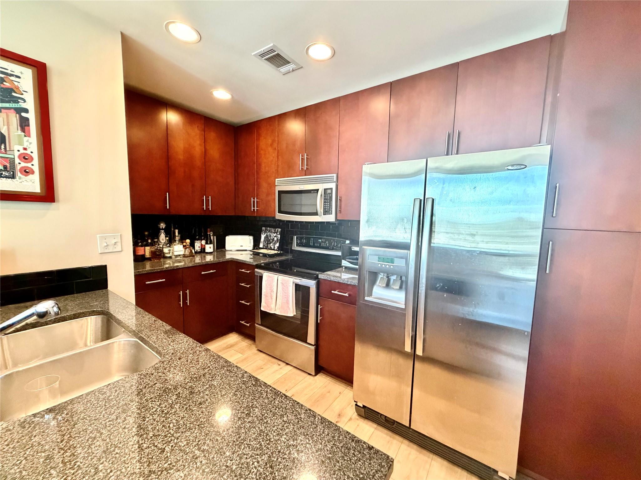 360 Nueces St # 914, Austin, TX 78701