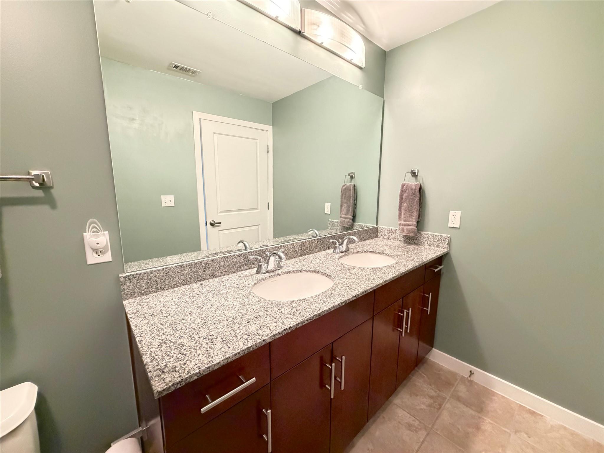 360 Nueces St # 914, Austin, TX 78701