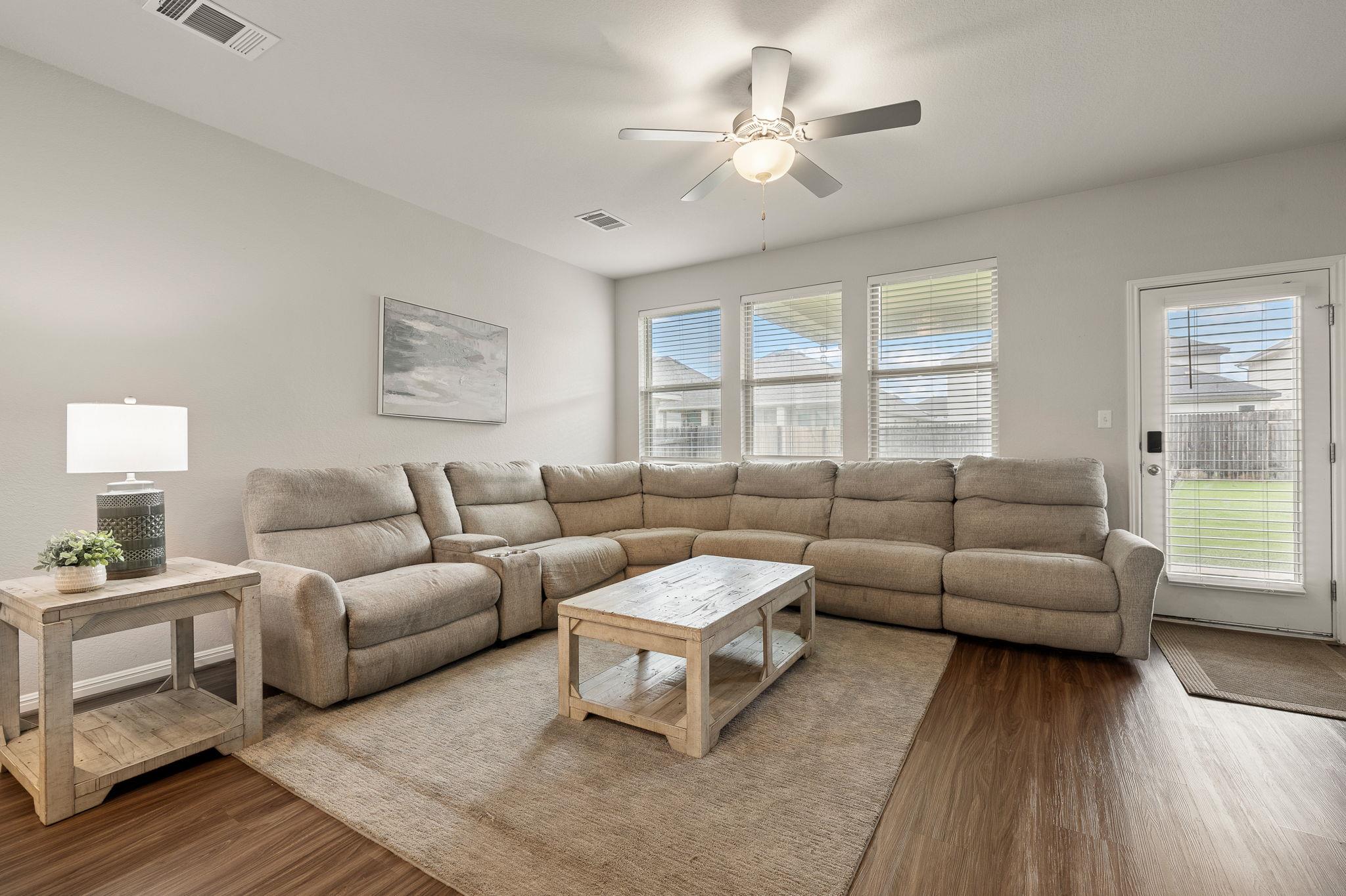 6337 Turin Ln, Round Rock, TX 78665
