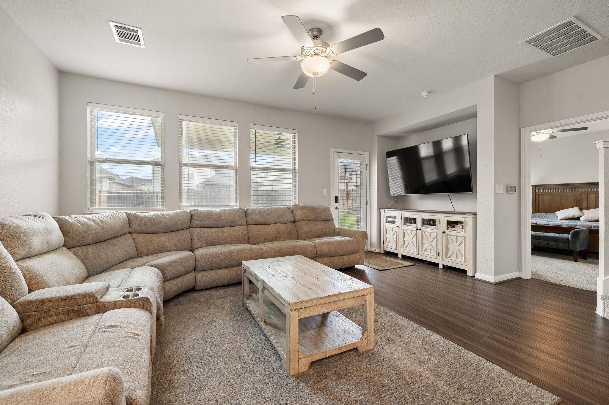 6337 Turin Ln, Round Rock, TX 78665
