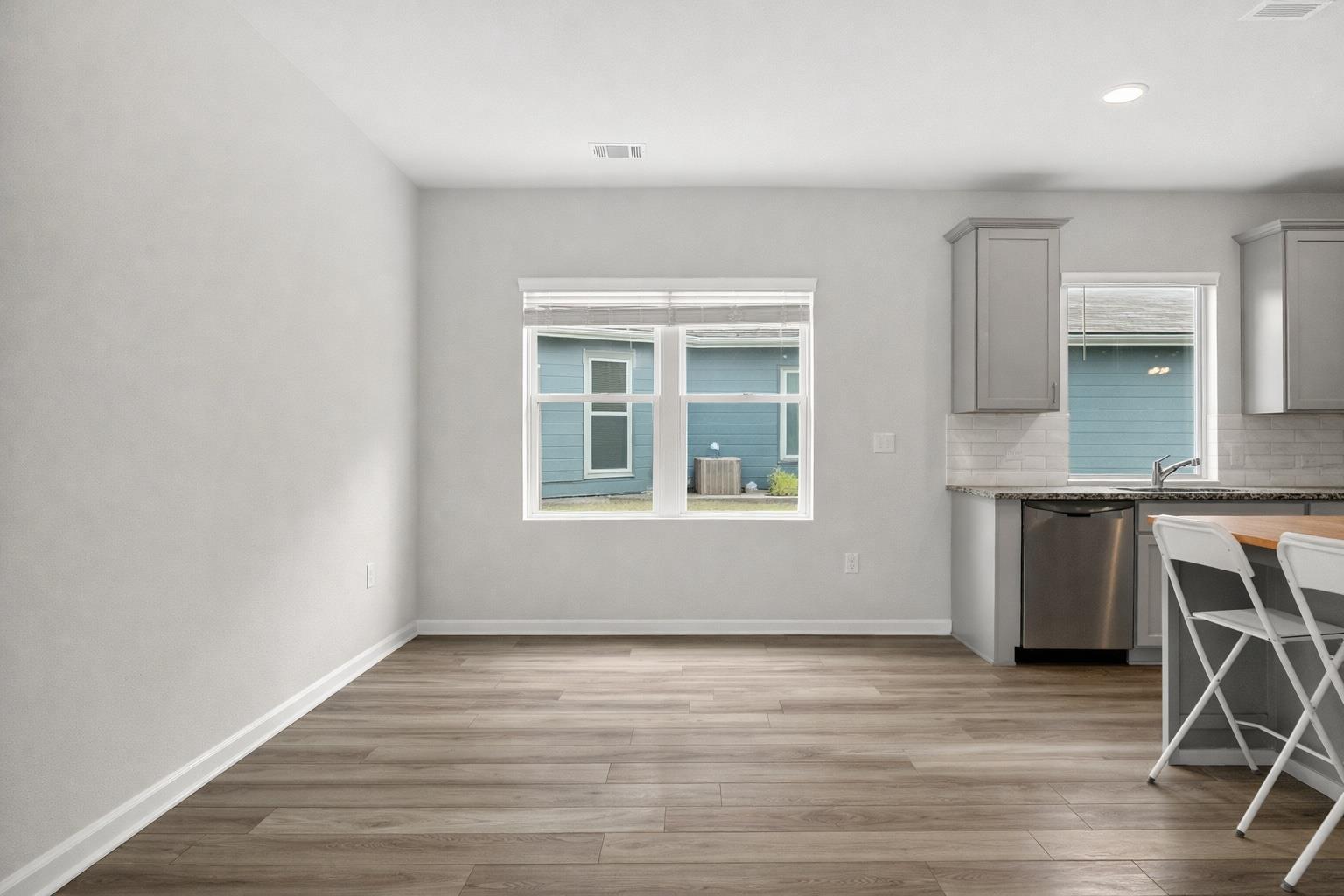 219 Roaming Dr, Hutto, TX 78634