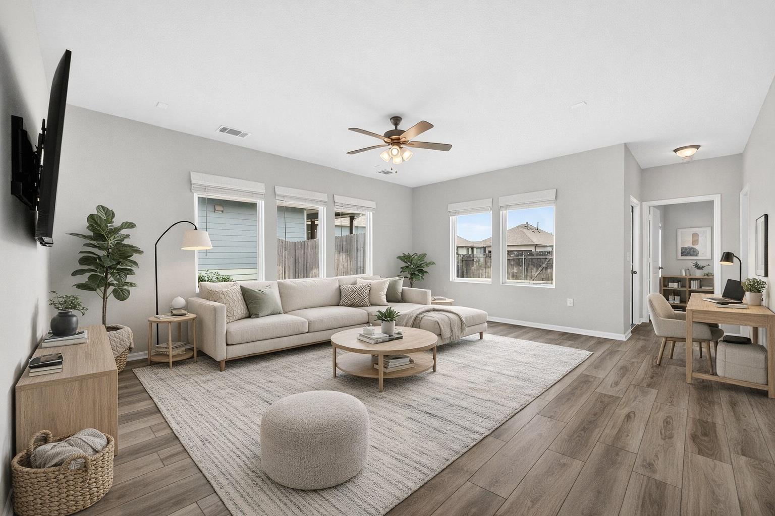 219 Roaming Dr, Hutto, TX 78634