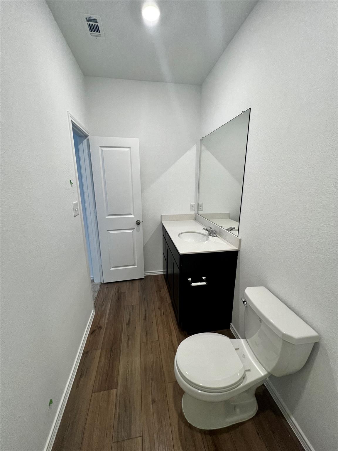 2400 Fullmoon Dr, Lockhart, TX 78644