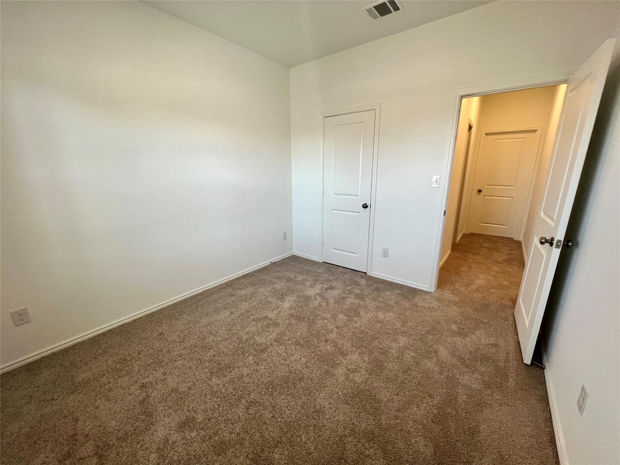 2400 Fullmoon Dr, Lockhart, TX 78644