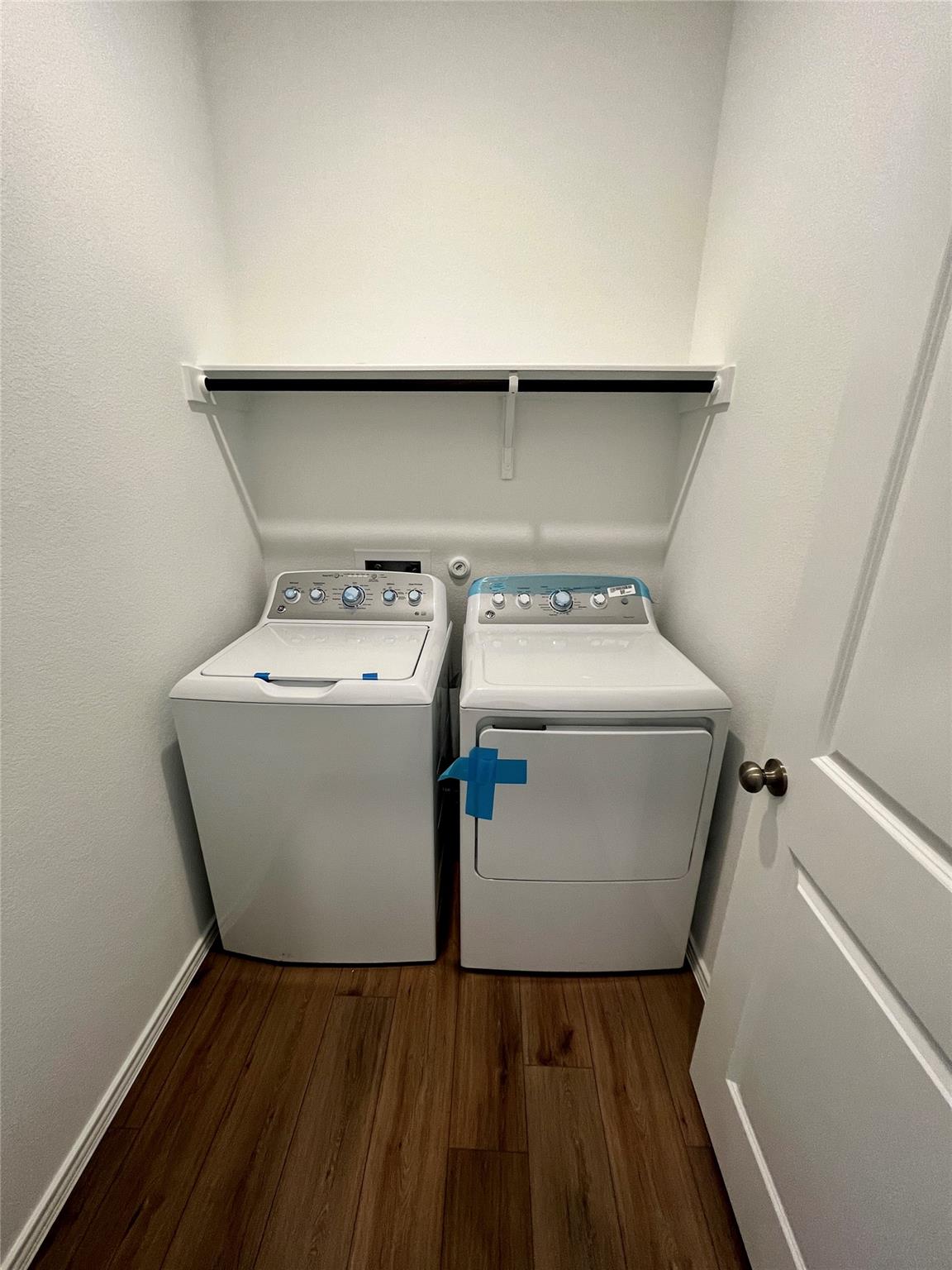 2400 Fullmoon Dr, Lockhart, TX 78644