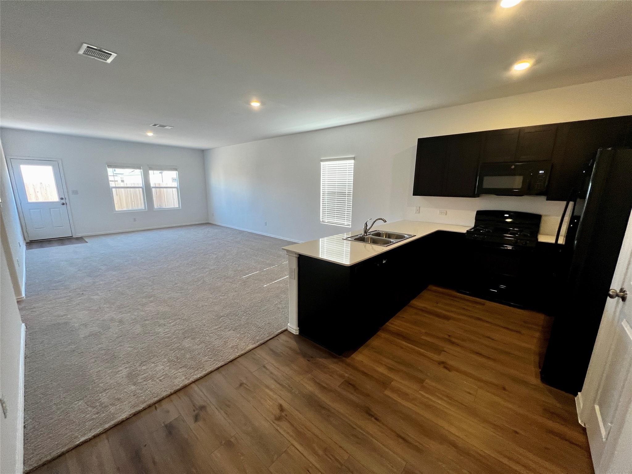 2400 Fullmoon Dr, Lockhart, TX 78644