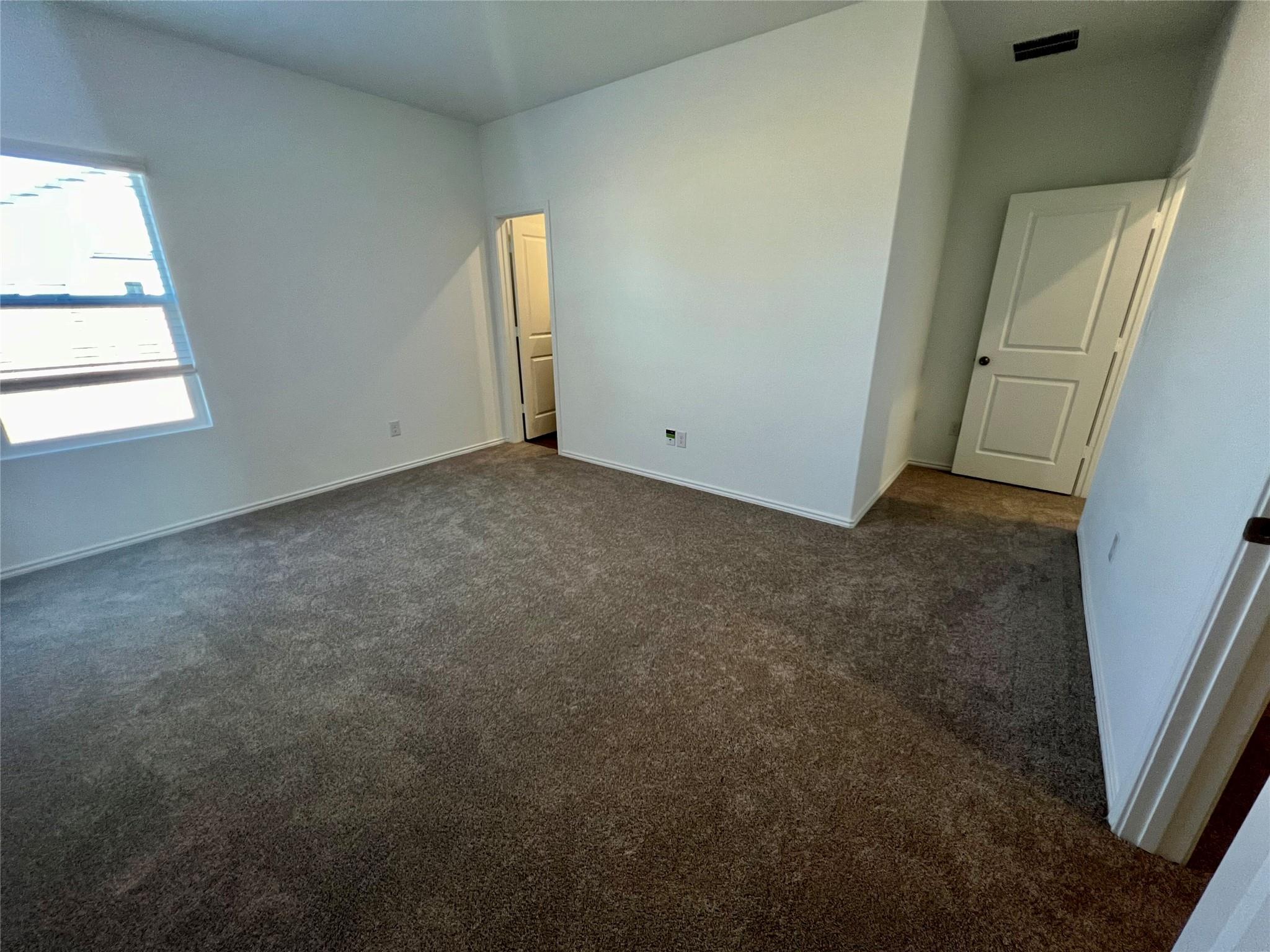 2400 Fullmoon Dr, Lockhart, TX 78644