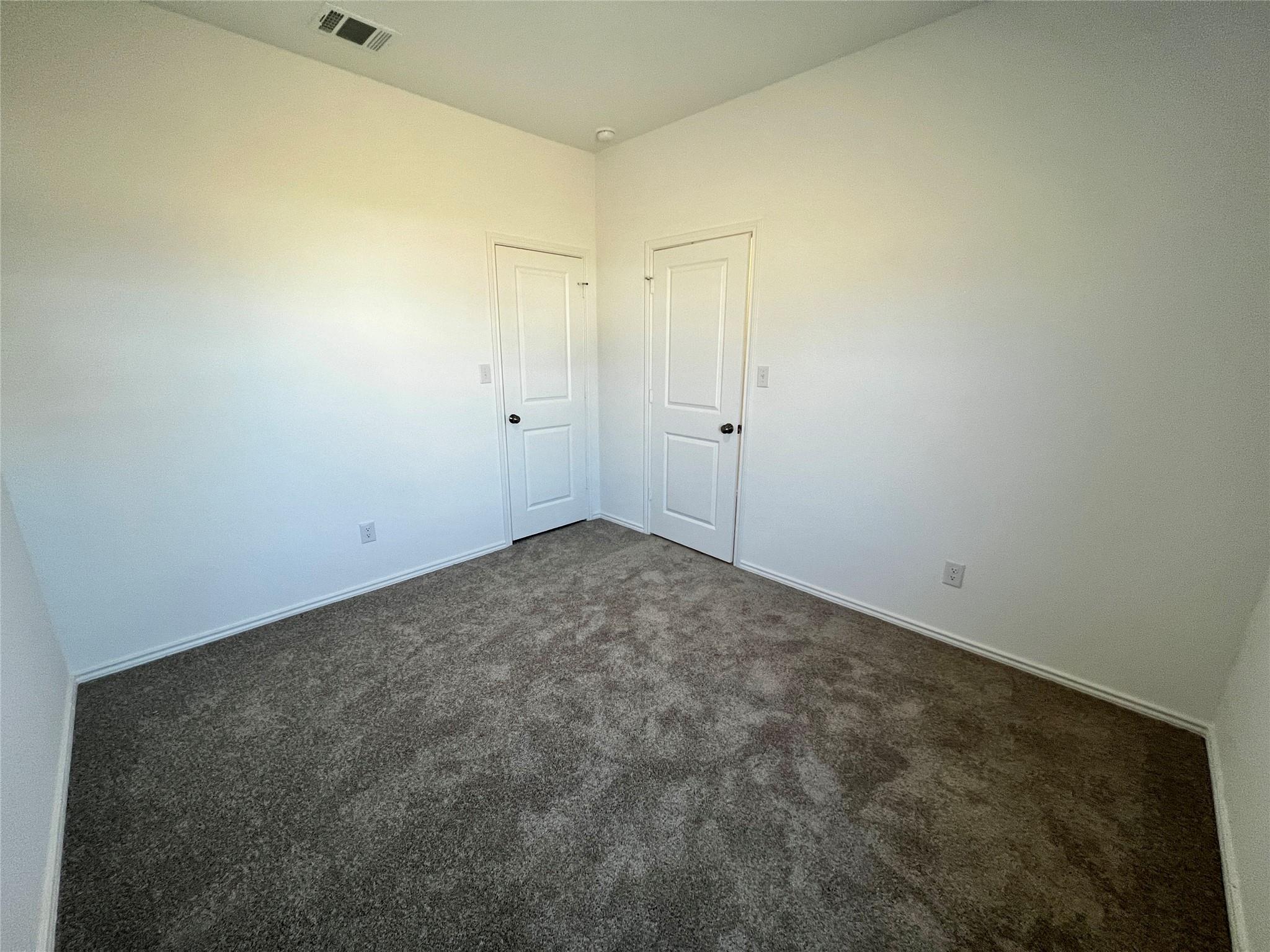 2400 Fullmoon Dr, Lockhart, TX 78644