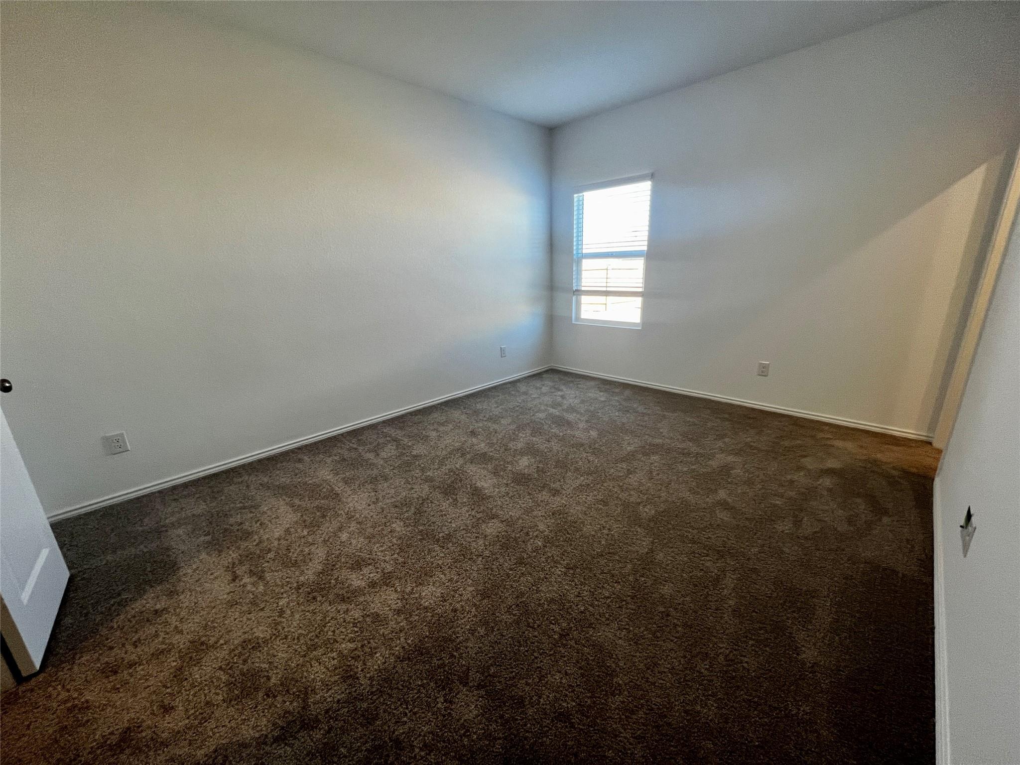 2400 Fullmoon Dr, Lockhart, TX 78644