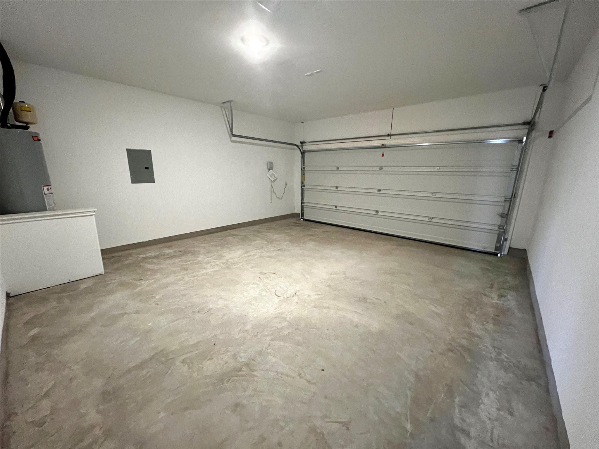 2400 Fullmoon Dr, Lockhart, TX 78644