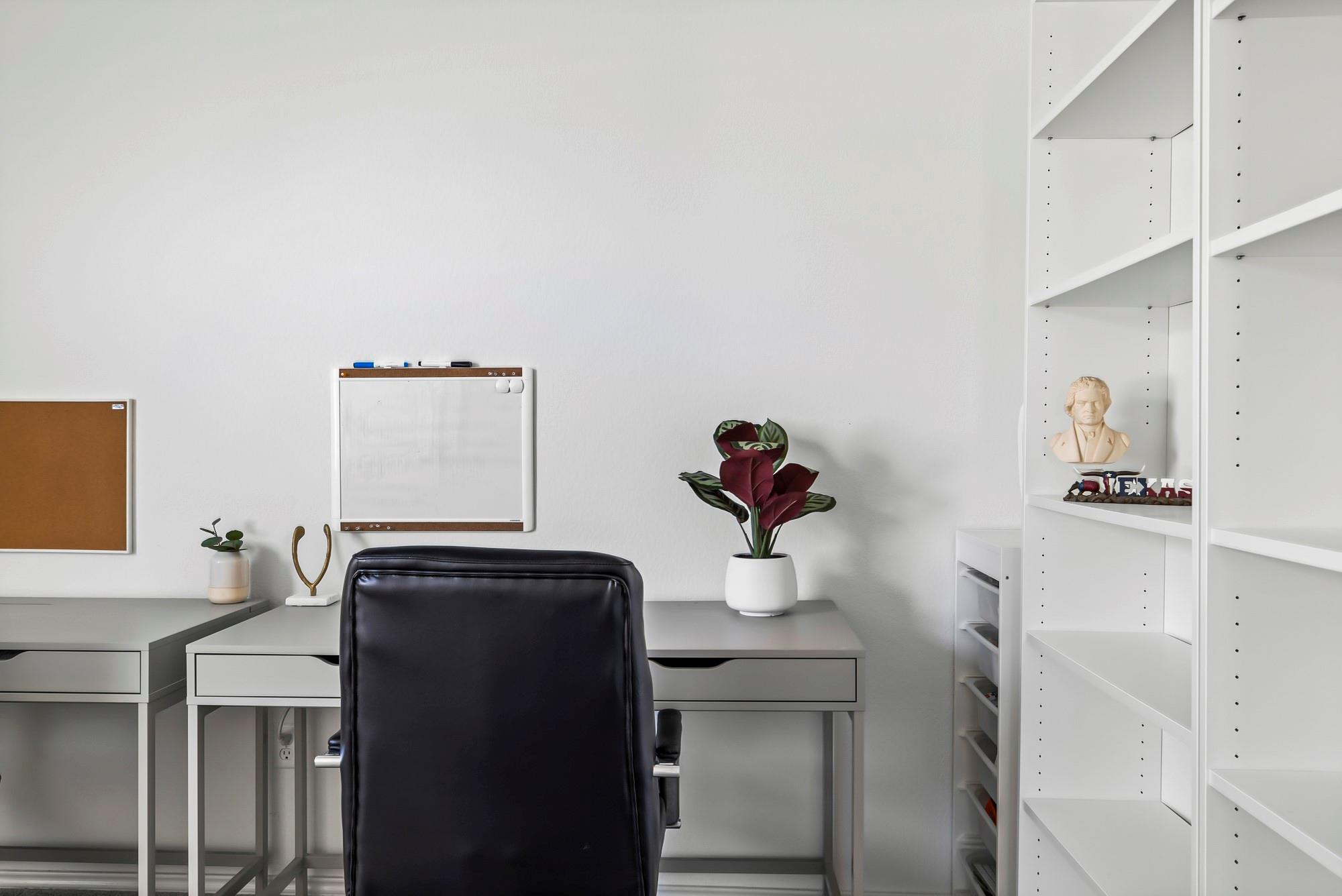 9105 Garnet Dr, Austin, TX 78729