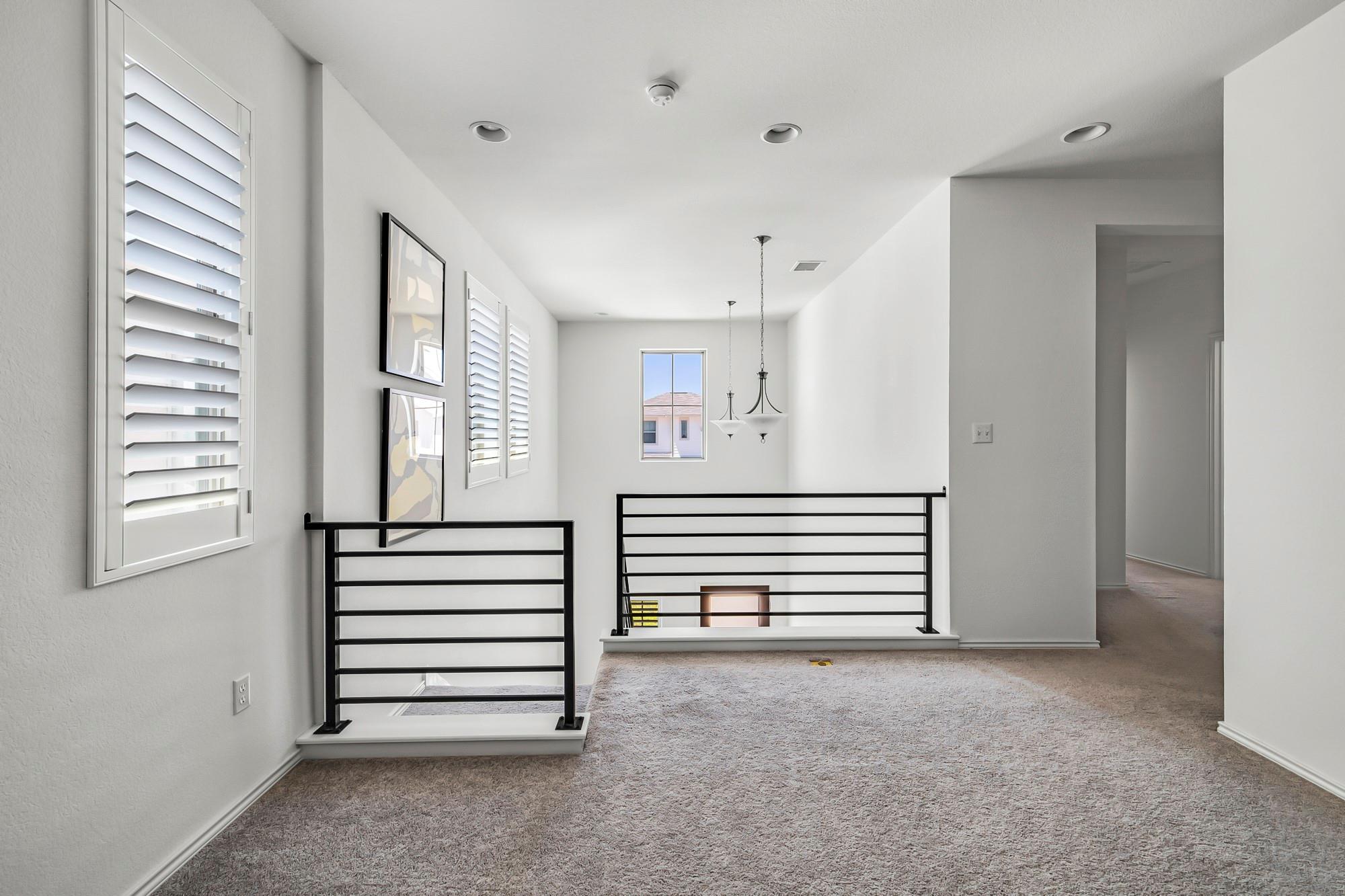 9105 Garnet Dr, Austin, TX 78729