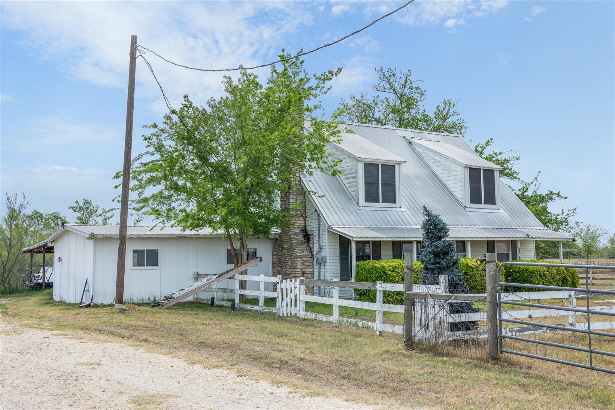 763 Upper Elgin River Rd, Elgin, TX 78621