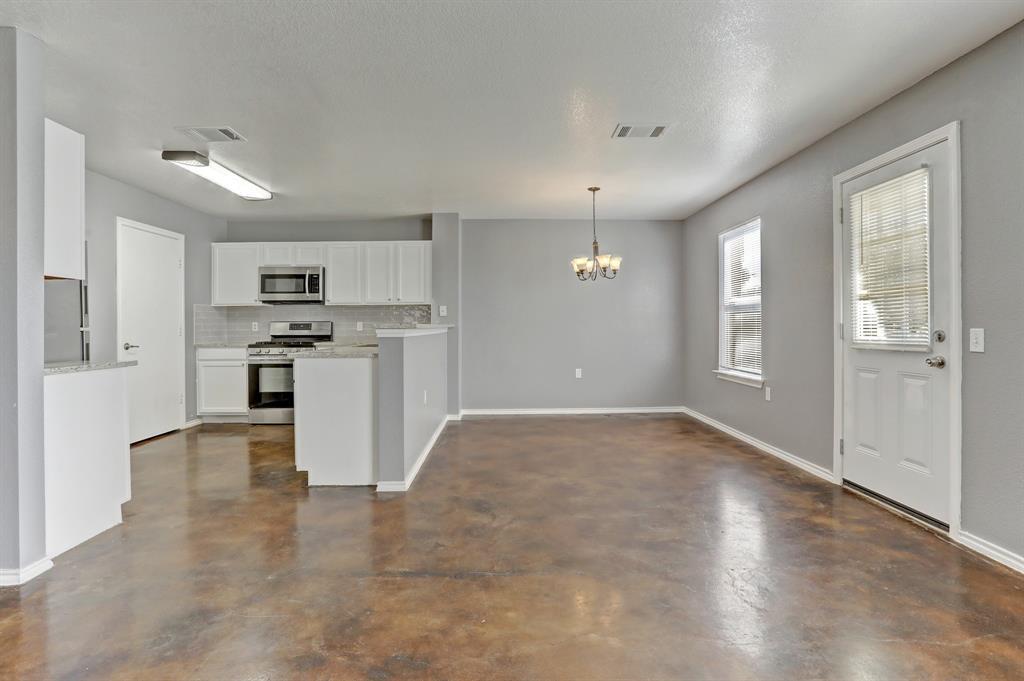 5913 Silver Screen Dr, Austin, TX 78747