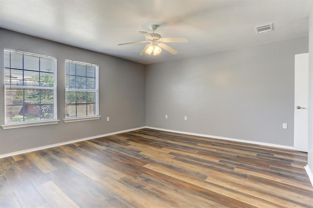 5913 Silver Screen Dr, Austin, TX 78747