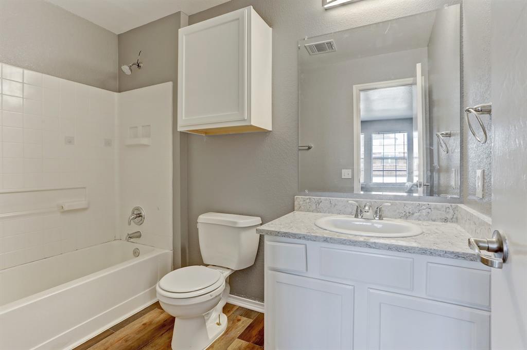 5913 Silver Screen Dr, Austin, TX 78747