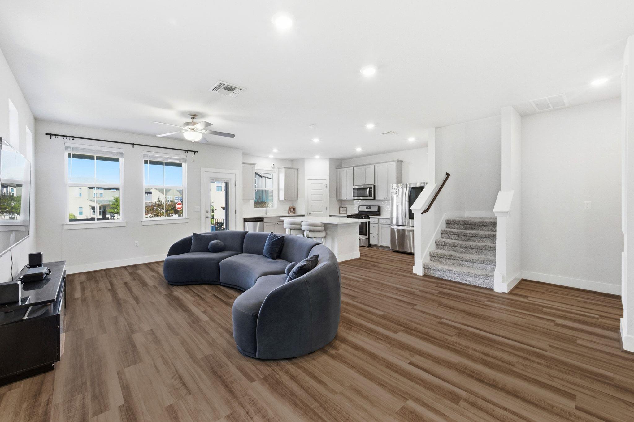 7416 Travertine Spring Dr, Austin, TX 78744