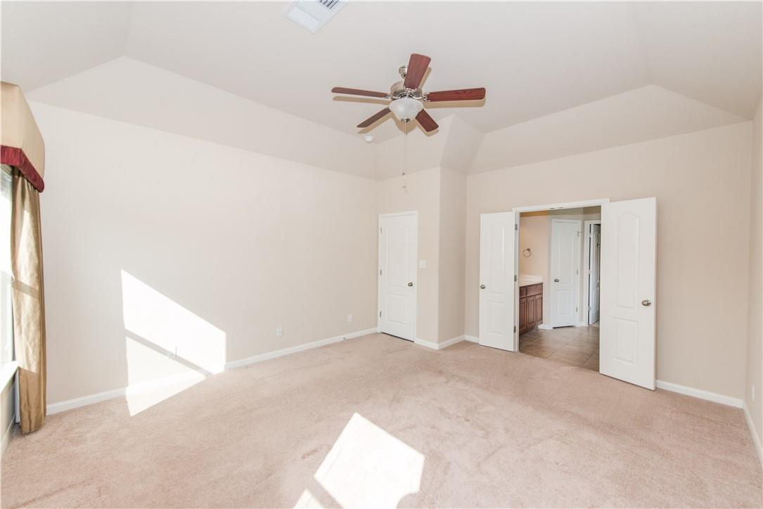 117 Colthorpe Ln, Hutto, TX 78634