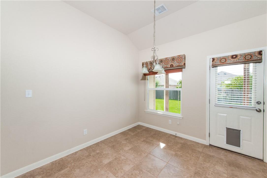 117 Colthorpe Ln, Hutto, TX 78634