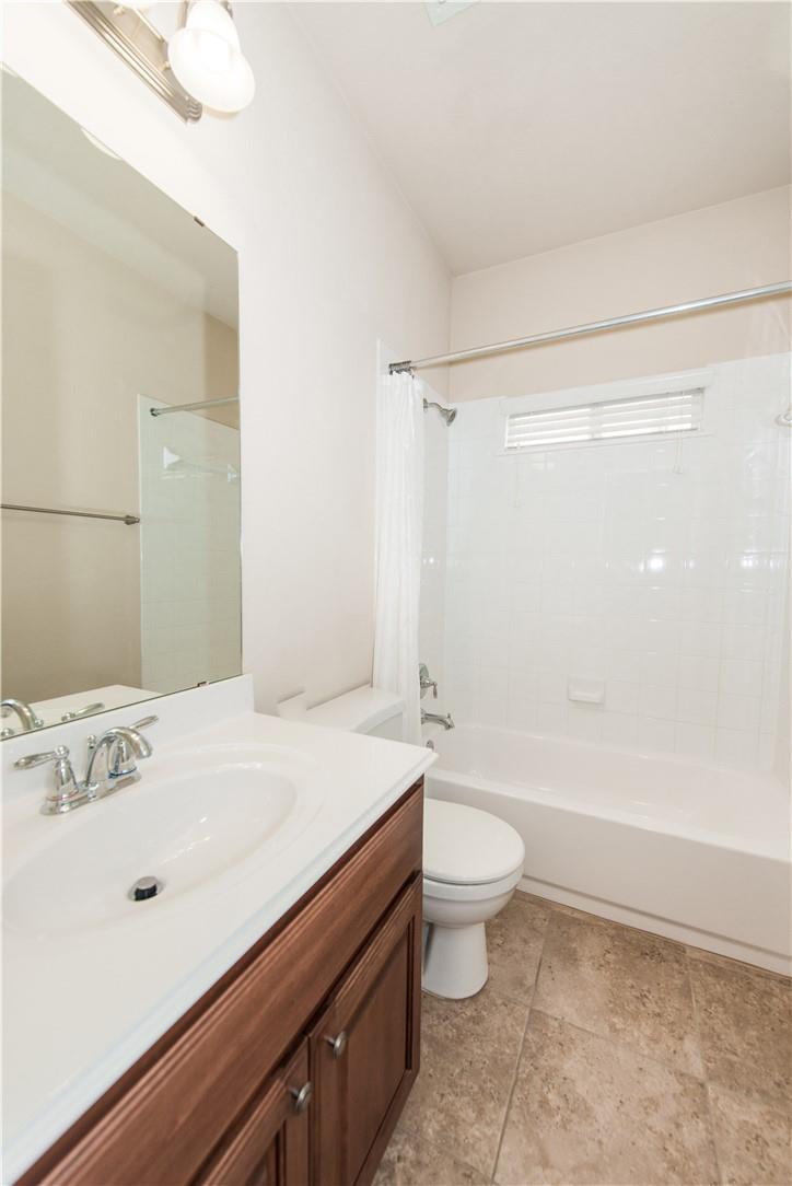 117 Colthorpe Ln, Hutto, TX 78634