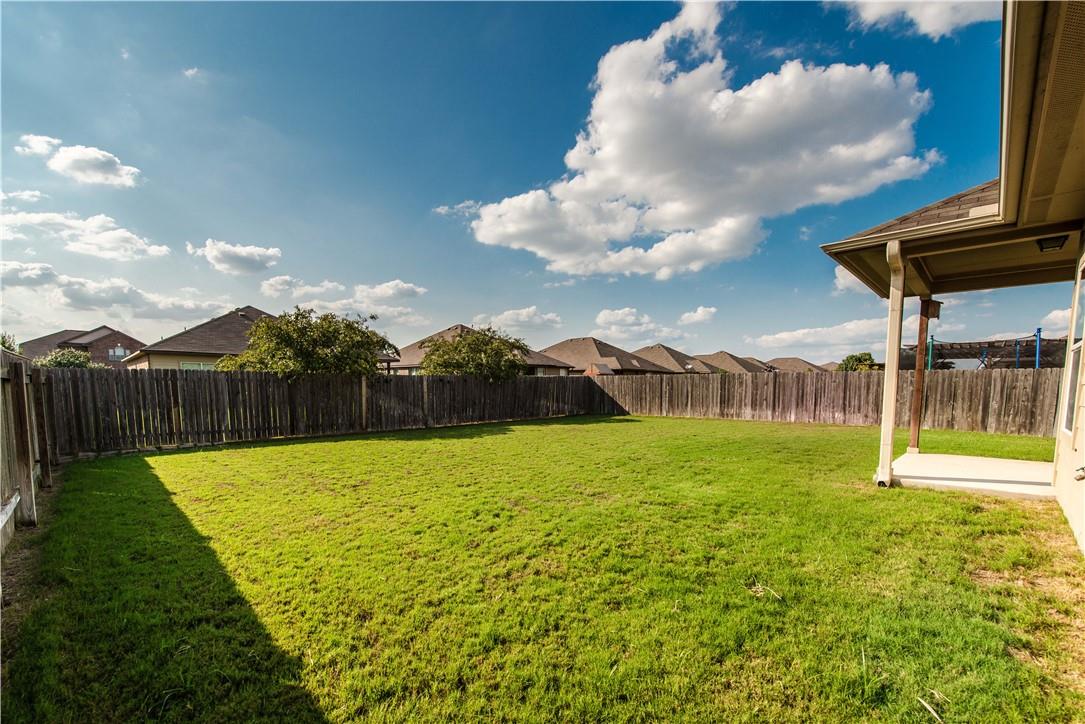 117 Colthorpe Ln, Hutto, TX 78634