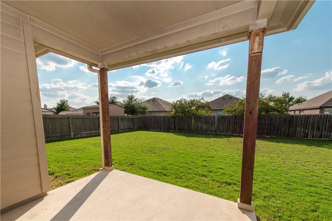 117 Colthorpe Ln, Hutto, TX 78634