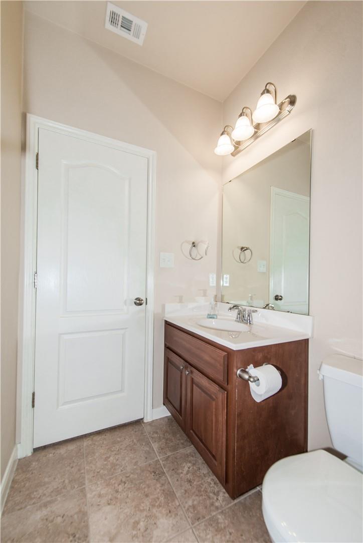 117 Colthorpe Ln, Hutto, TX 78634