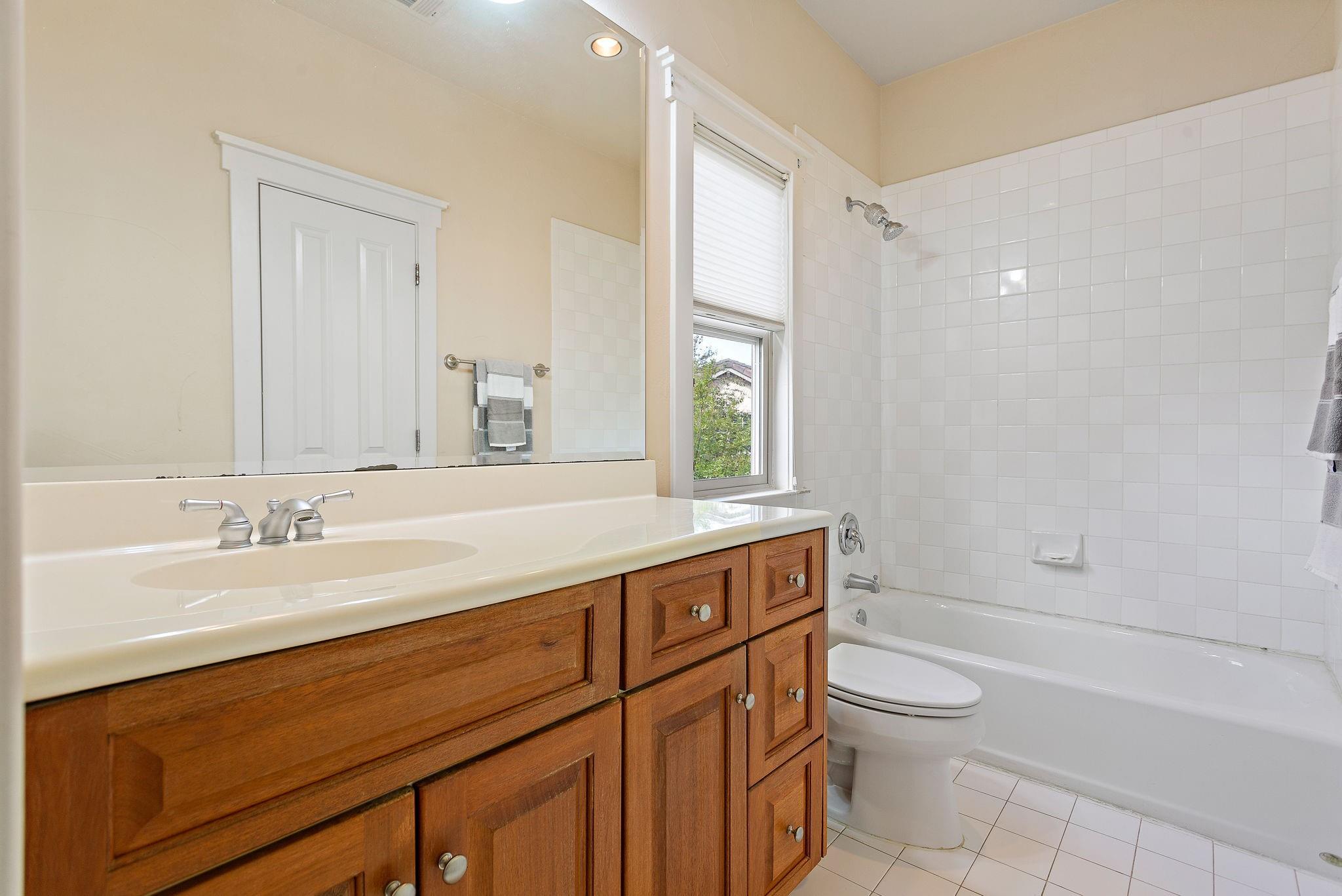 2800 Waymaker Way # 24, Austin, TX 78746