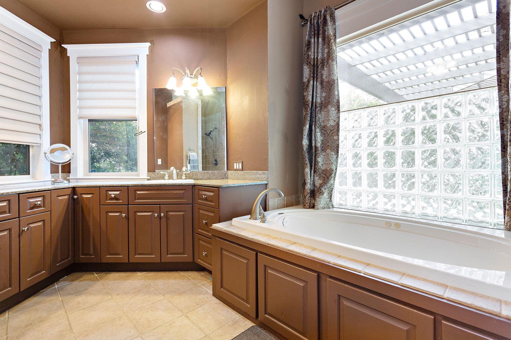 2800 Waymaker Way # 24, Austin, TX 78746