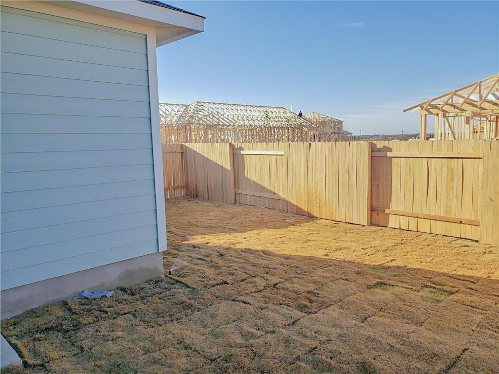 221 El Dorado Rd, Jarrell, TX 76537