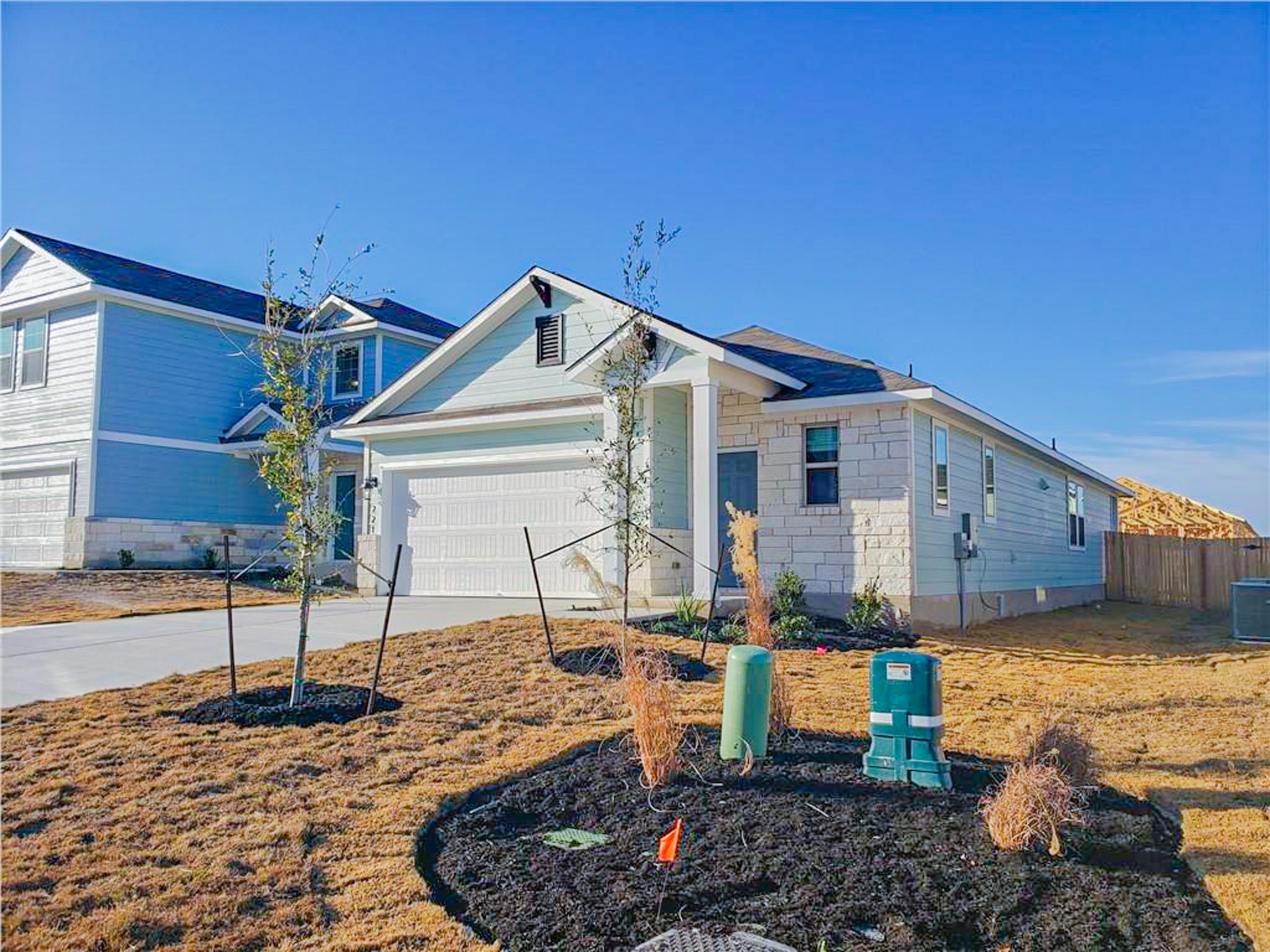 221 El Dorado Rd, Jarrell, TX 76537