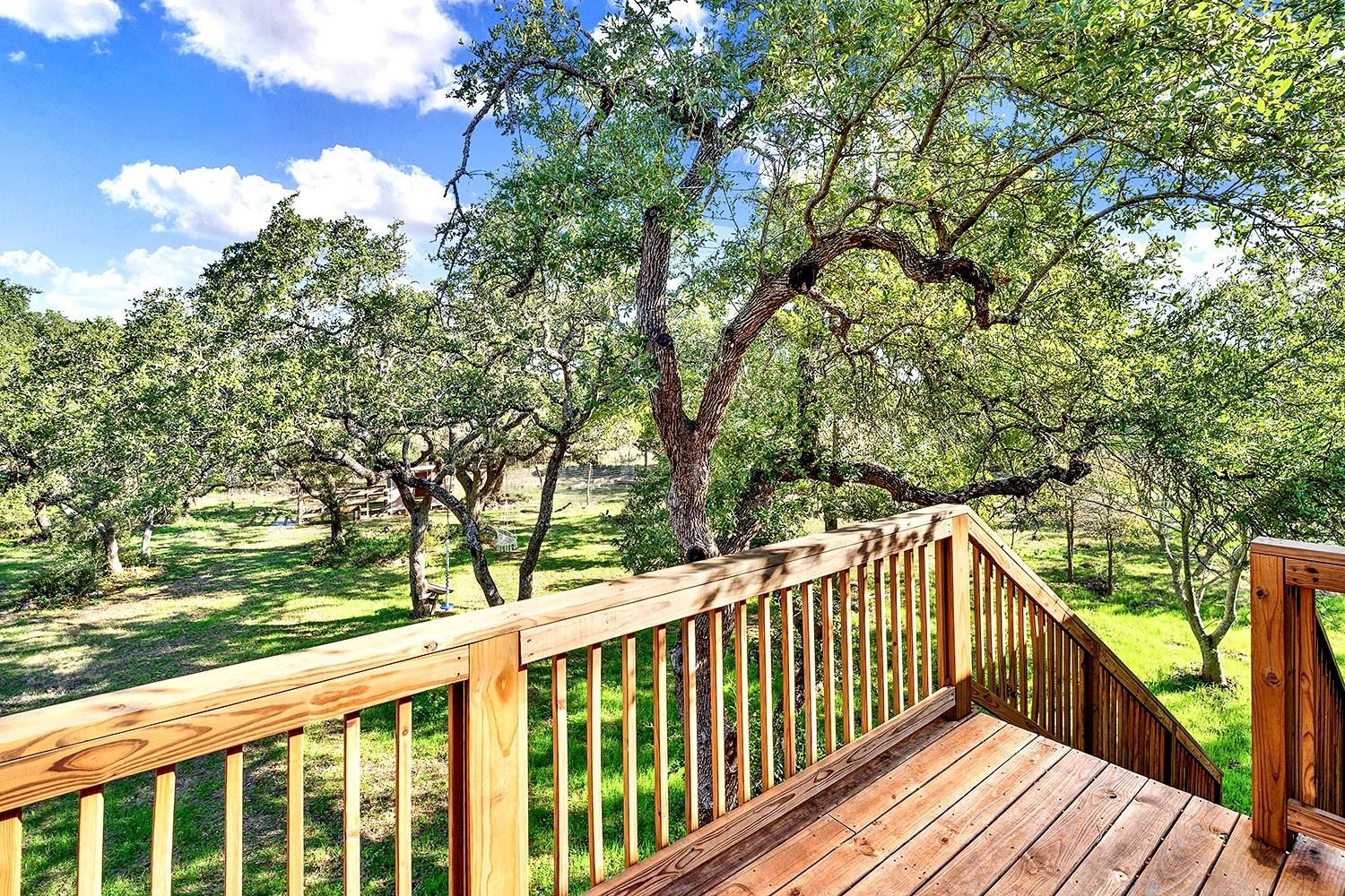 207 Oakwood Loop, San Marcos, TX 78666