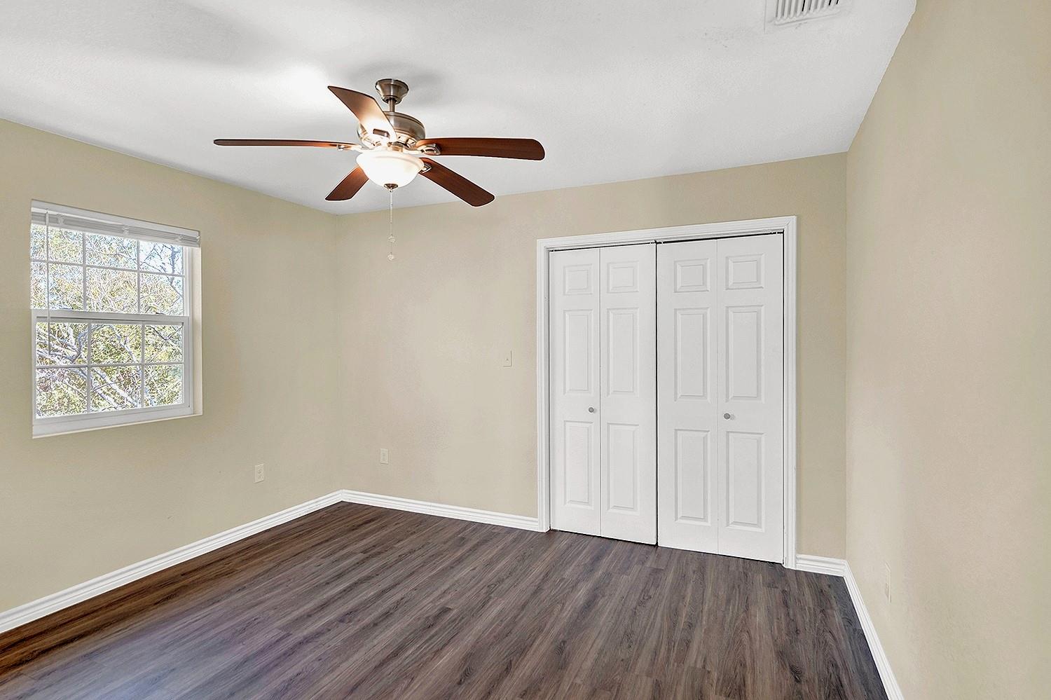 207 Oakwood Loop, San Marcos, TX 78666