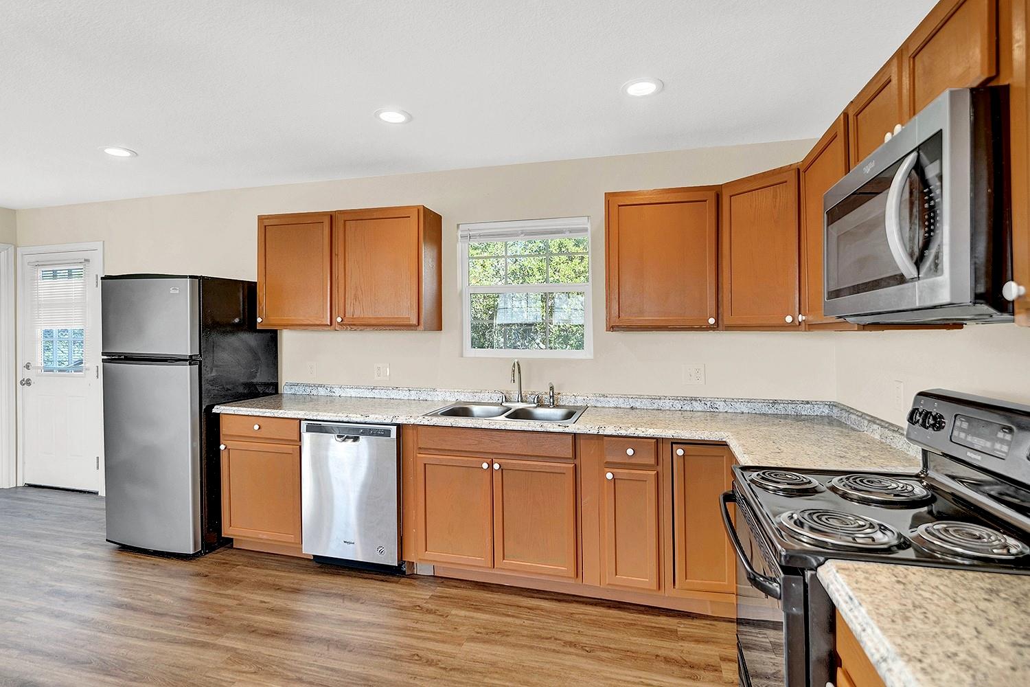 207 Oakwood Loop, San Marcos, TX 78666