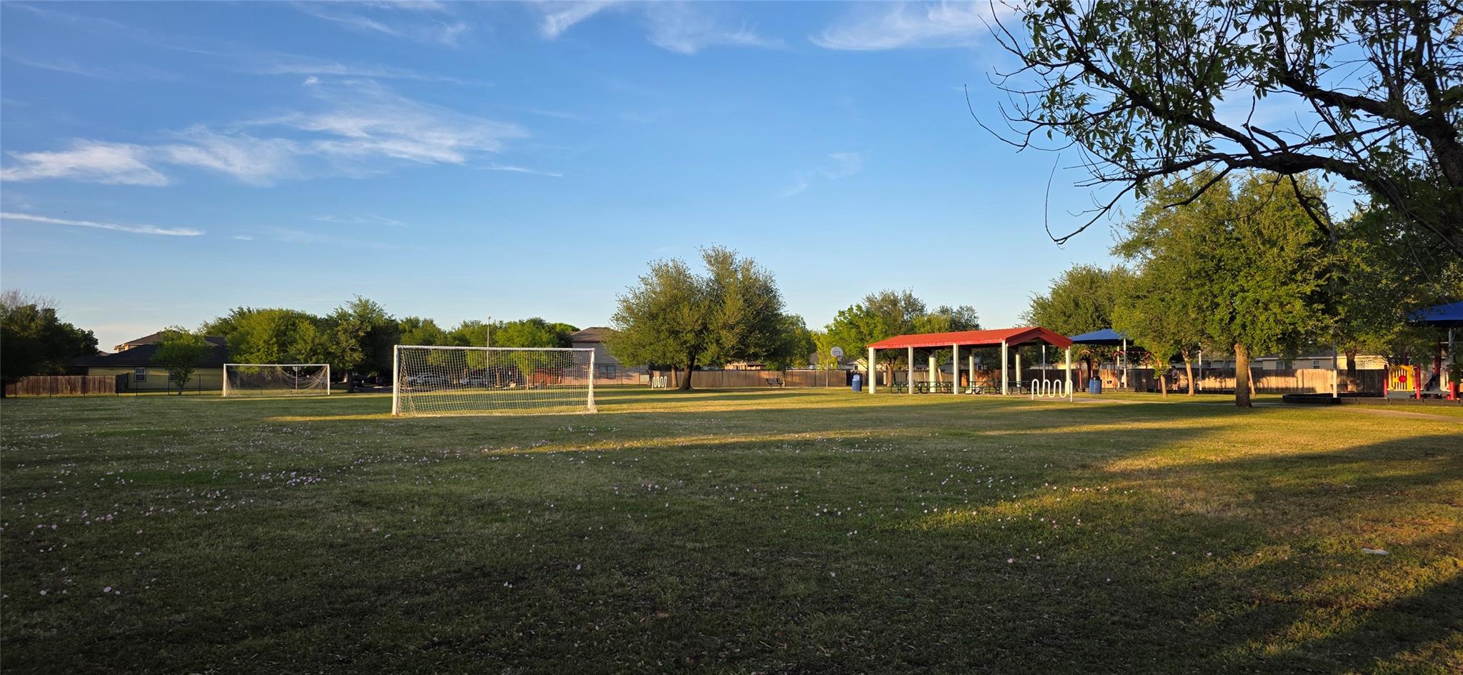 204 Quail Hollow Dr, Hutto, TX 78634